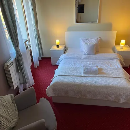 Cyrlanka וילה זקופאנה